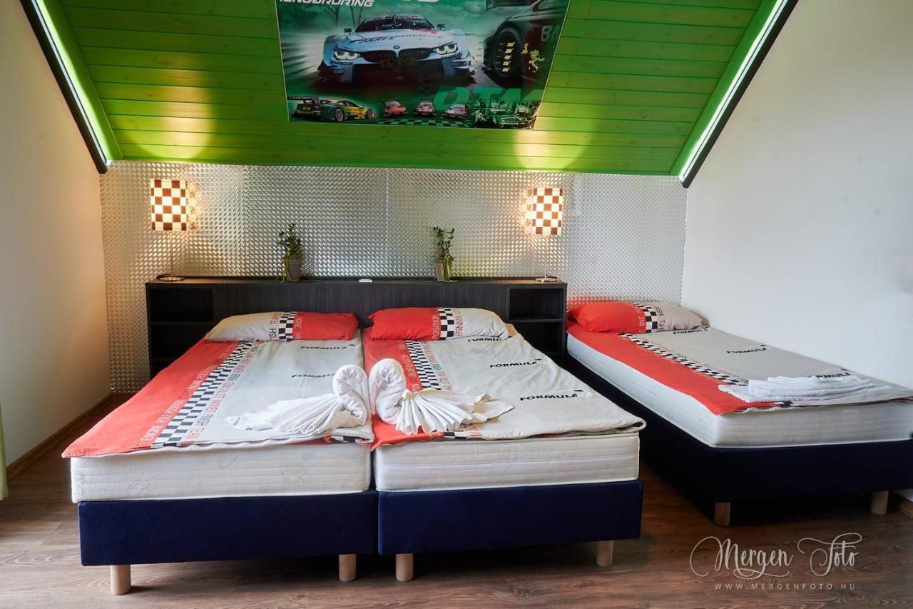 Kamaras Ring House Bed & Breakfast Mogyoród Екстериор снимка